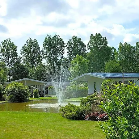 With Dishwasher מלון Langedijk